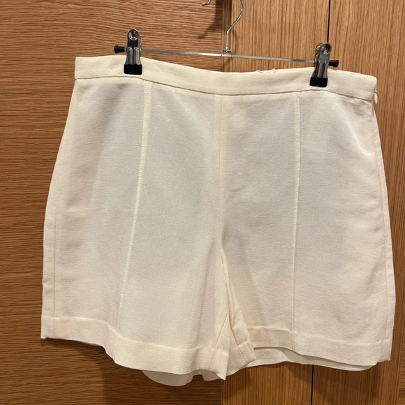 VINCE High Waisted Tailored Short Women’s Size 8 Cream/Off White NWT - Picture 2 of 7